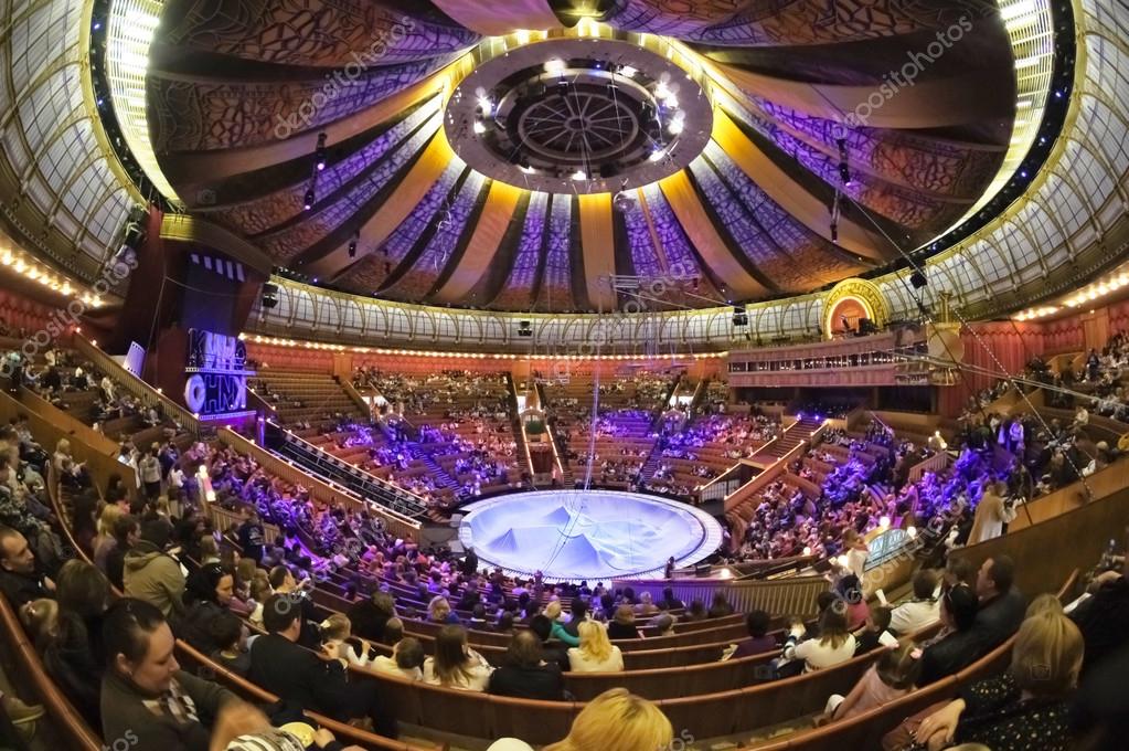 Ingreso de personas a un evento deportivo con control de entradas